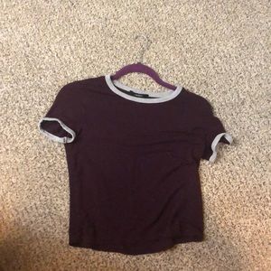 Maroon short sleeved crop top